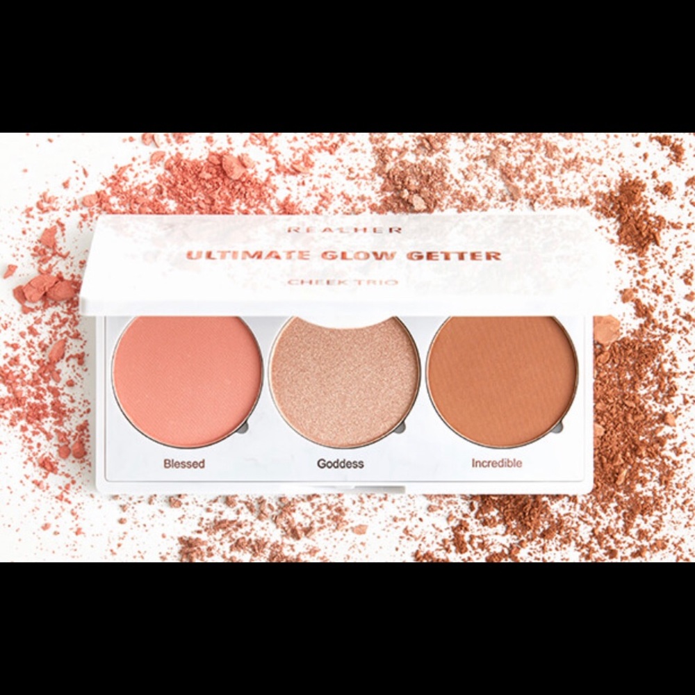 Cheek trio - blush/highlighter/bronzer